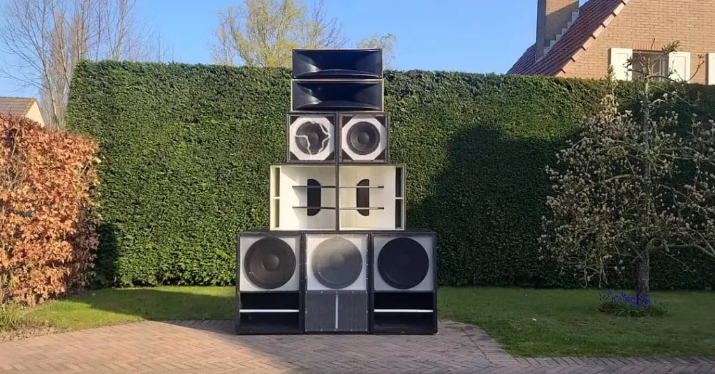 Foundation soundsystem