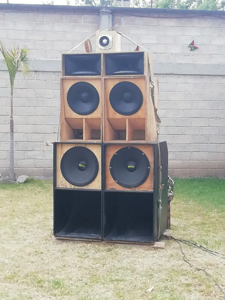 NATURAL SON SOUND SYSTEM