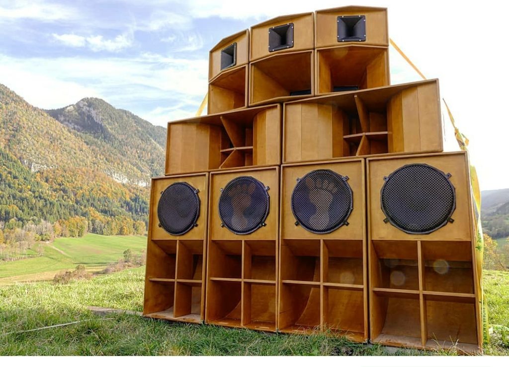 BROWNFEET SOUND SYSTEM