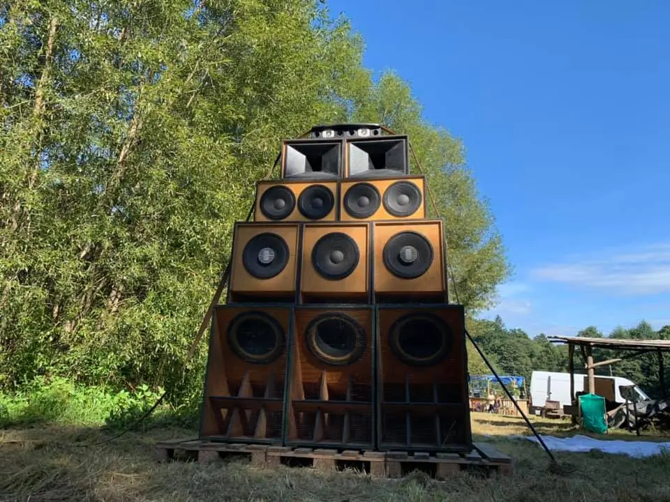 Good Vibes Familia Hi-Power