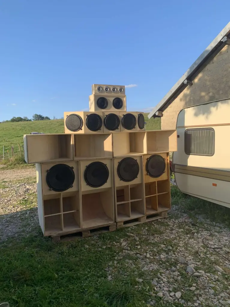 Tuzi_soundsystem