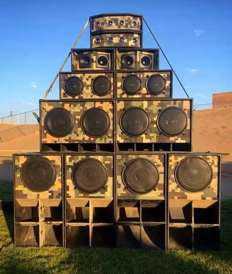 JAH THUNDER SOUND SYSTEM