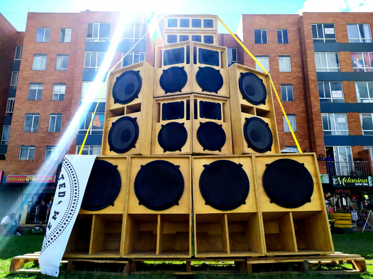 EL SOUND SYSTEM DEL BARRIO