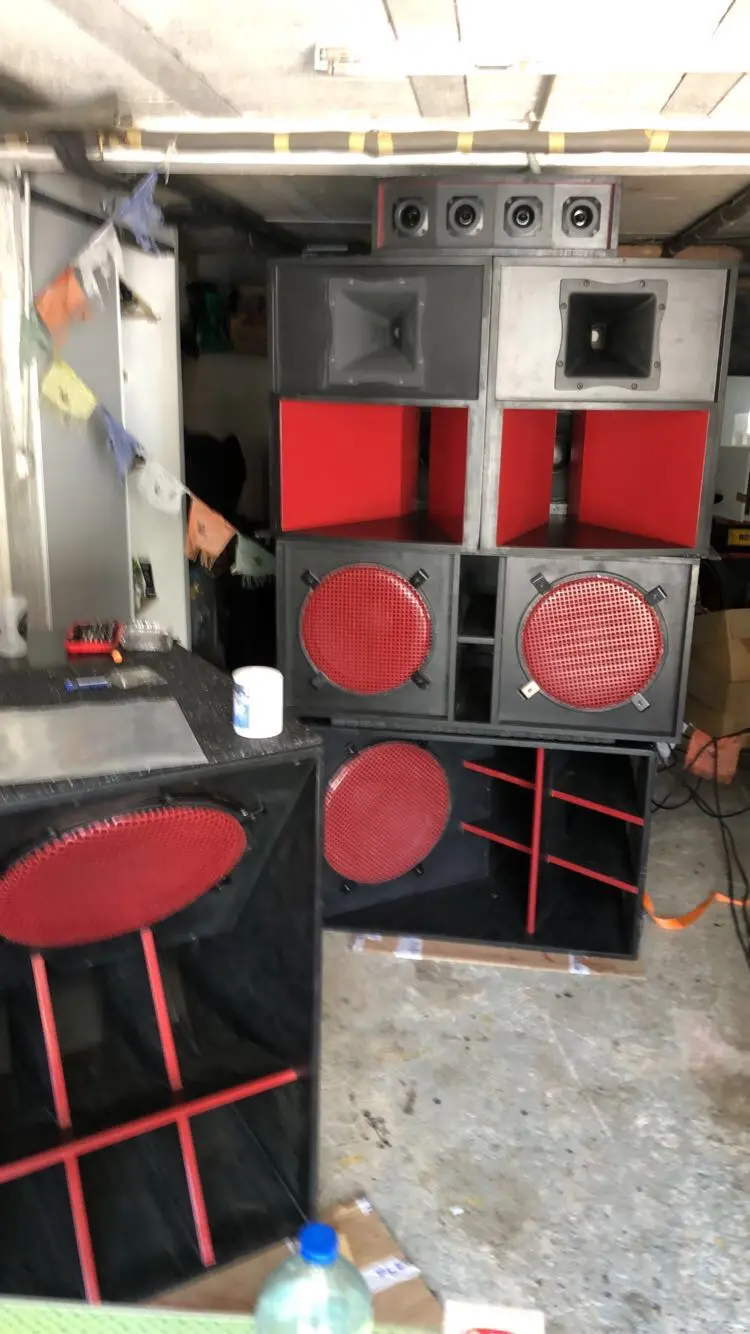 Rūtsu Yama Hi-Fi