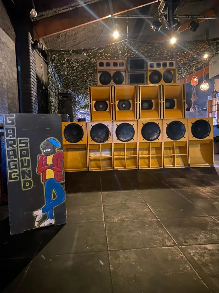 GARAGE SISTEMA DE SOM