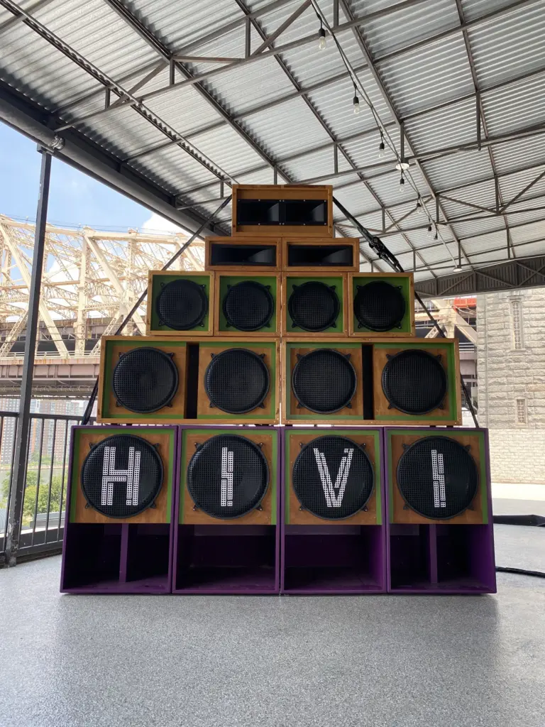 Hi-Vi Sound System