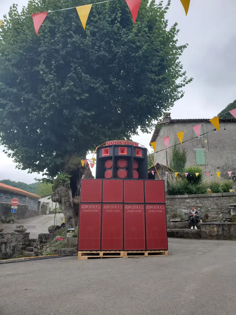 Adventices sound system