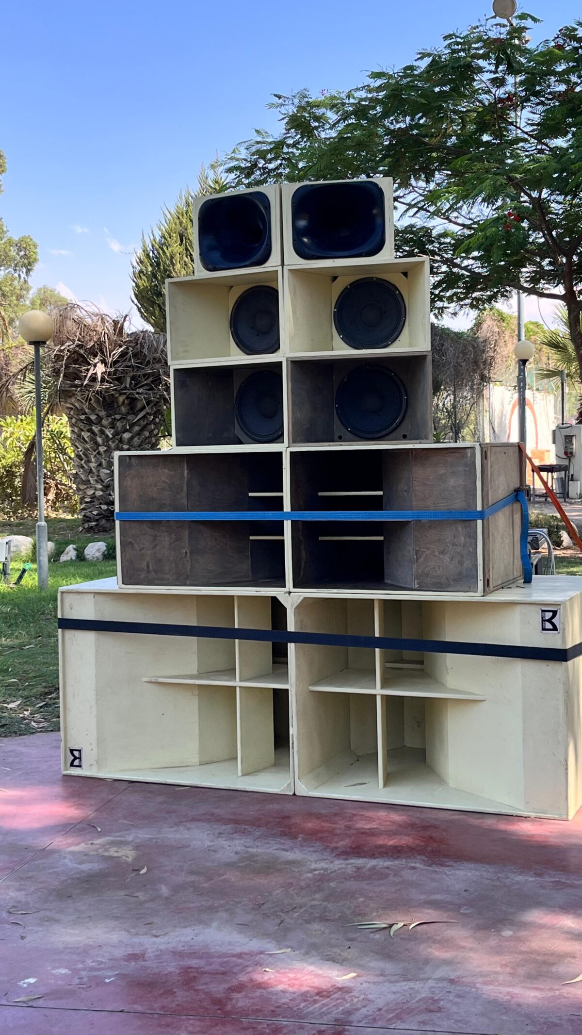 Bazzie Hi-Fi