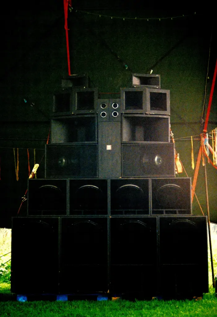 RISE UP HI-FI