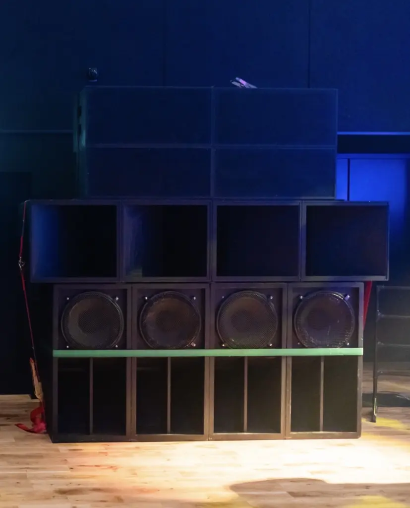 PRESSURE HIGH SOUNDSYSTEM