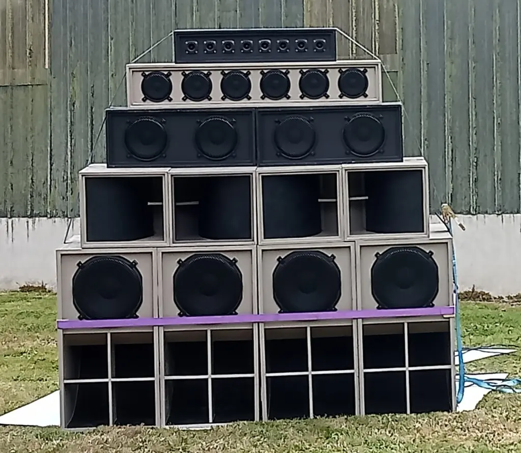 Glorious green sound system